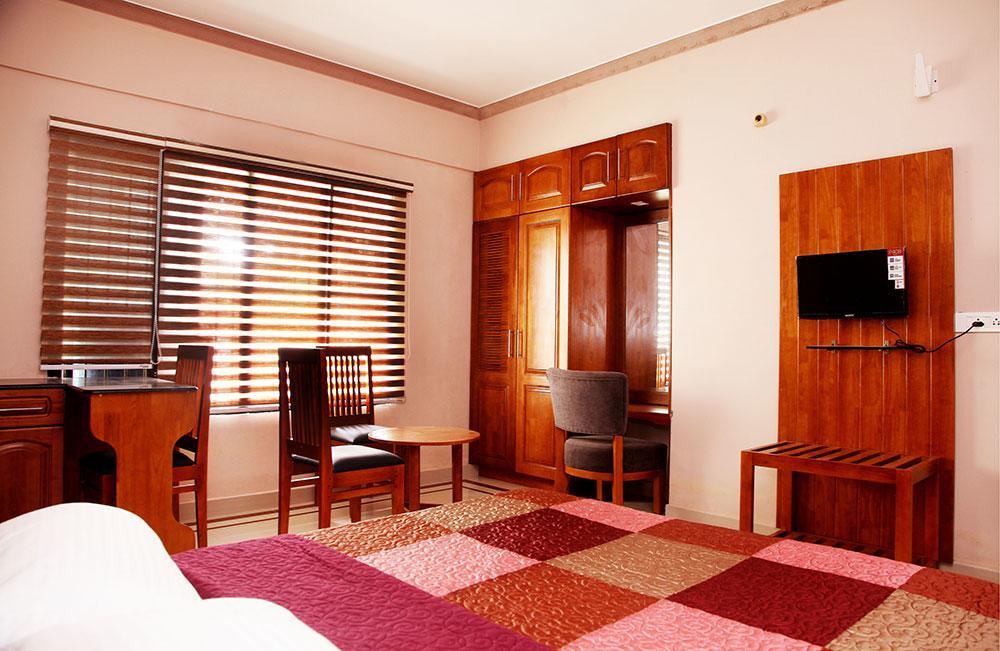 Devanganam Residency Hotel Guruvayur Exterior photo
