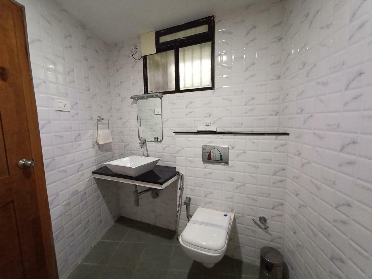 Devanganam Residency Hotel Guruvayur Exterior photo
